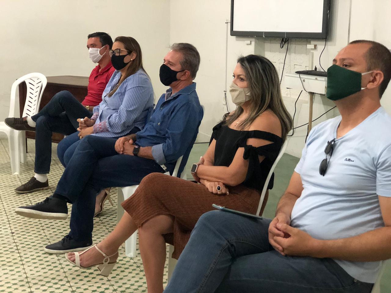 Nabor se reúne com representantes de escolas particulares para debater plano de retomada das aulas presenciais