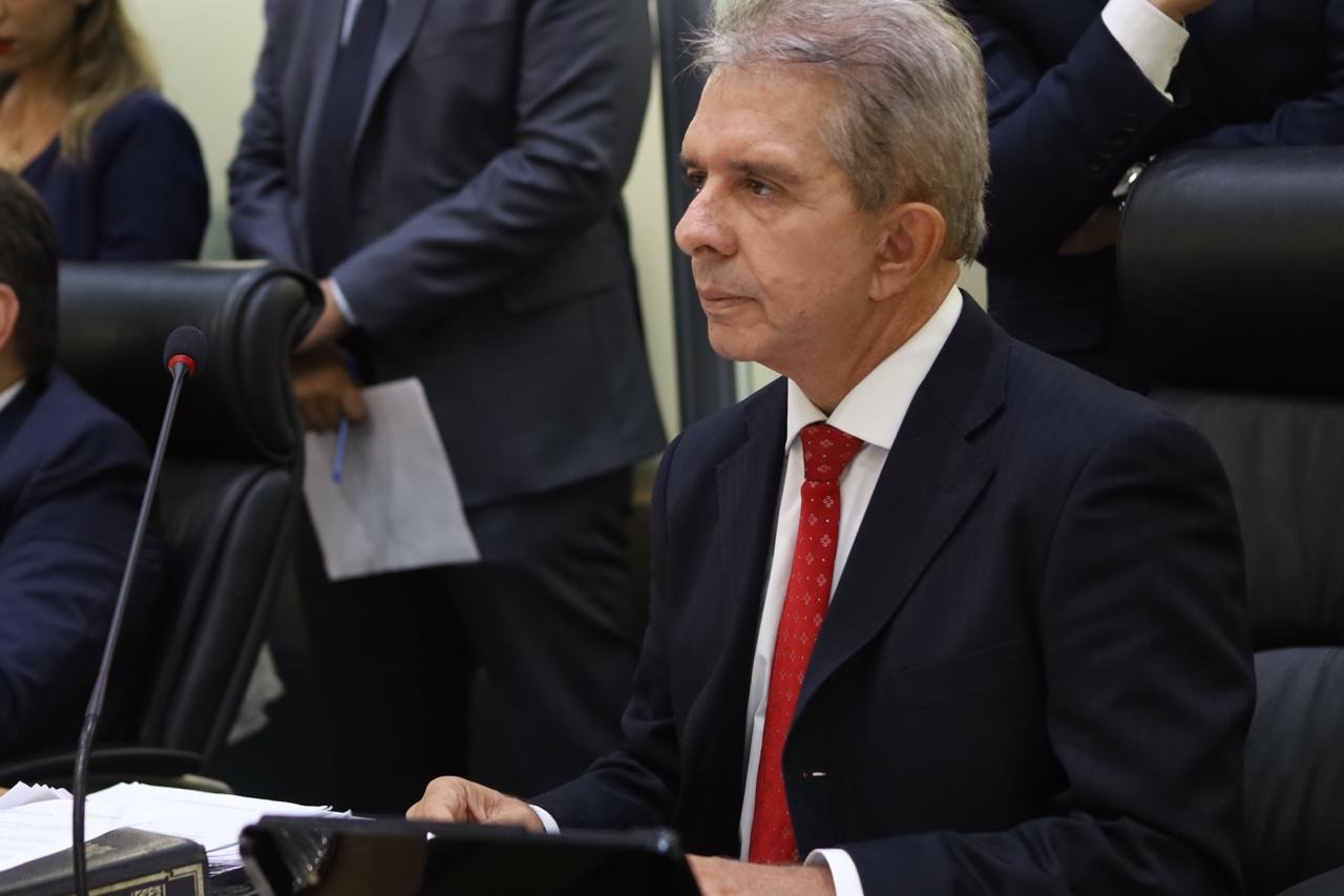 Vaga deixada por Nabor Wanderley na Mesa da ALPB vira alvo de cobiça