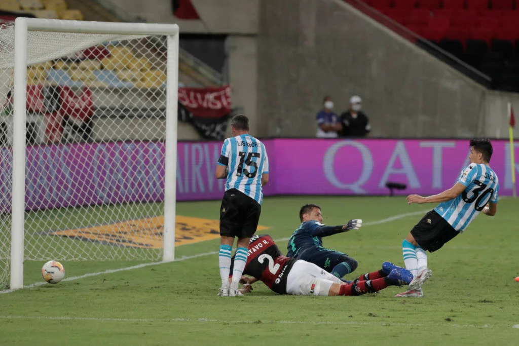 Nos pênaltis, Flamengo é eliminado da Copa Libertadores pelo Racing