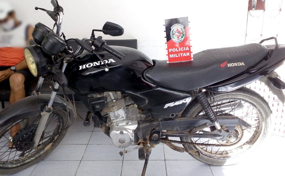 Moto com restrição de furto é recuperada na região de Patos