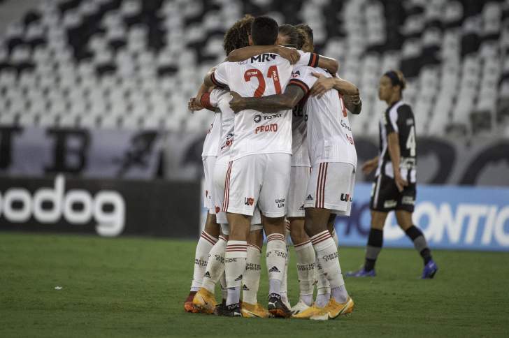 BRASILEIRÃO: Flamengo vence e afunda o Botafogo; Santos e Palmeiras fazem grande jogo