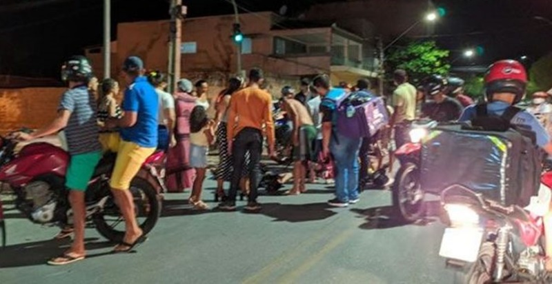 Colisão entre motos deixa feridos no Sertão