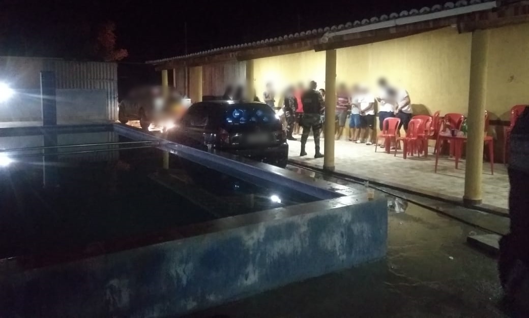 Áreas de lazer, clubes e casas de show que sugerem aglomeração continuam proibidas de funcionar em Patos