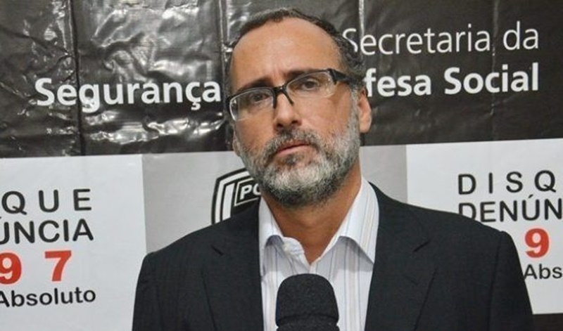 Delegado Sylvio Rabelo comenta prisão de grupo criminoso em Patos e região. Ouça