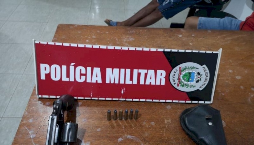 Homem é preso e outro detido no Vale do Piancó. Revólver também é apreendido