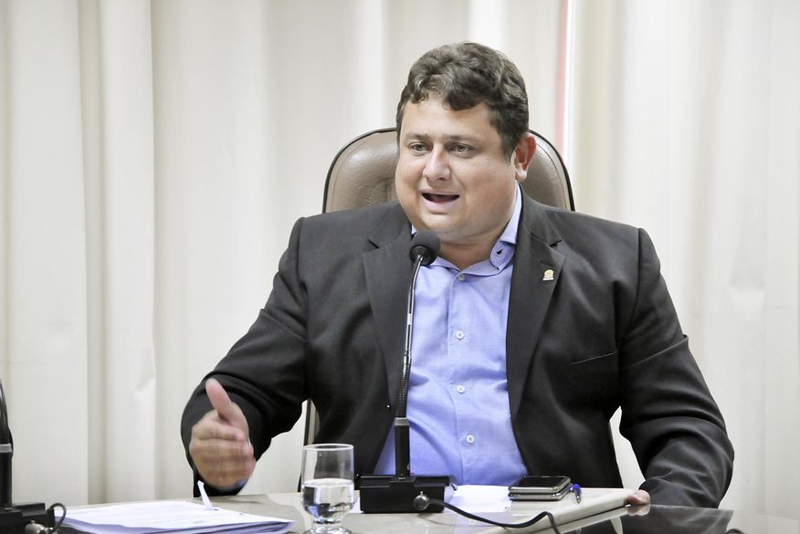 Deputado Walber Virgulino discorda do secretário Jean Nunes, e diz que o governo da PB precisa ser mais efetivo com bandidos. Ouça