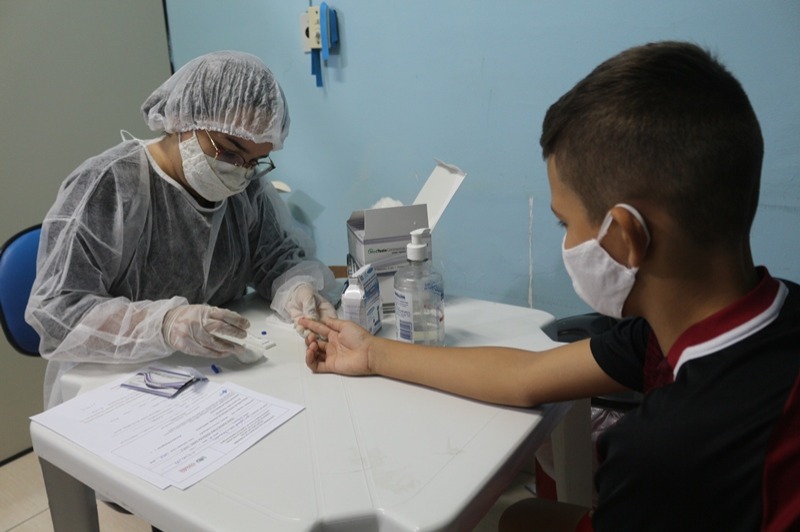 Patos alcança 26 mil pessoas testadas para a Covid-19 e prefeito garante nova remessa de testes