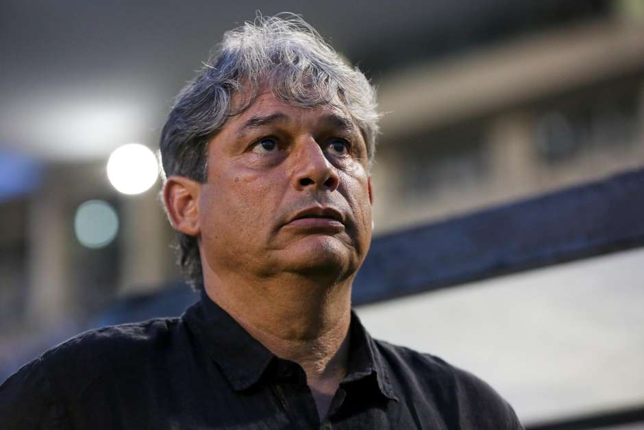 Técnico Marcelo Veiga morre aos 56 anos por coronavírus