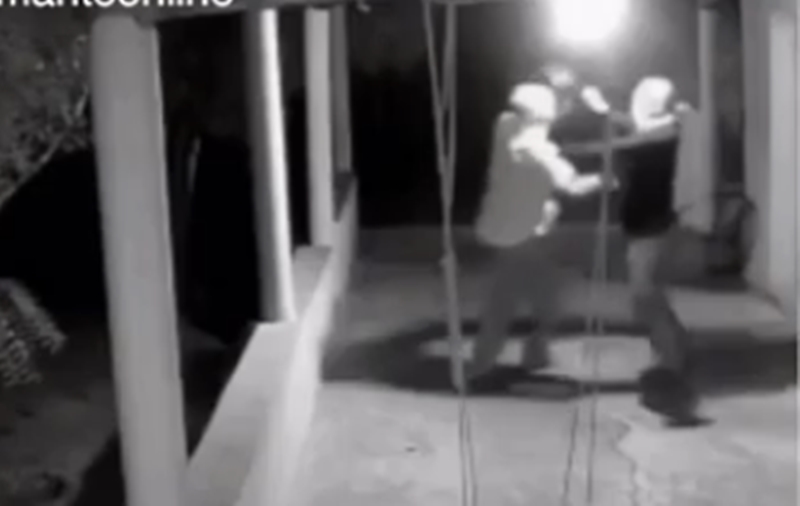 Imagens mostram momento em que senhor de 72 anos é agredido por assaltantes em zona rural de Ibiara