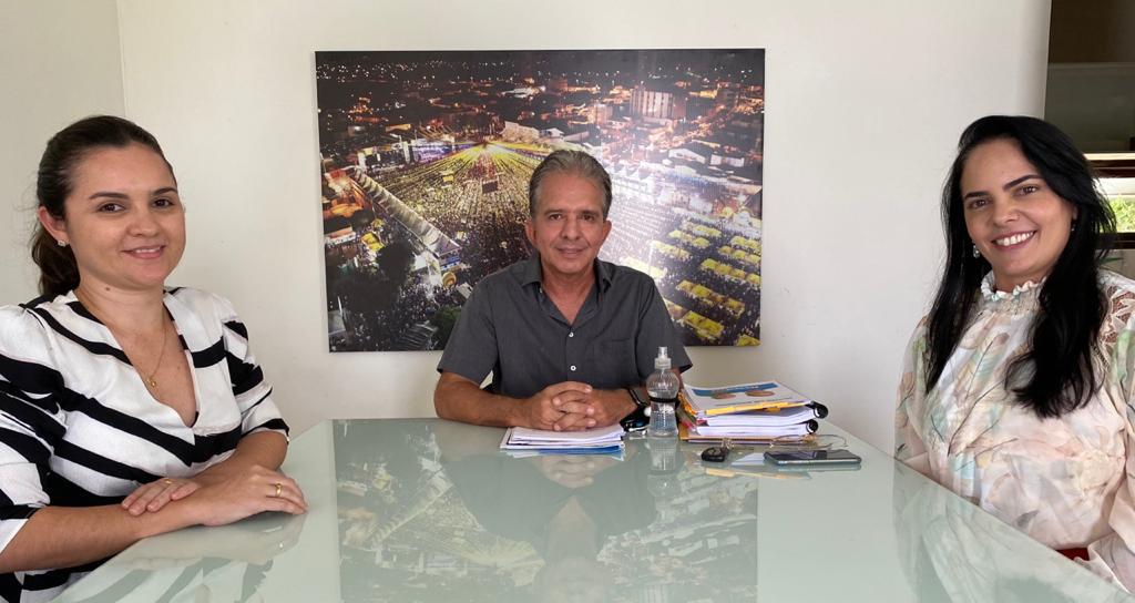 Novas secretárias da Receita e da Finanças, Planejamento e Gestão são anunciadas pelo prefeito Nabor