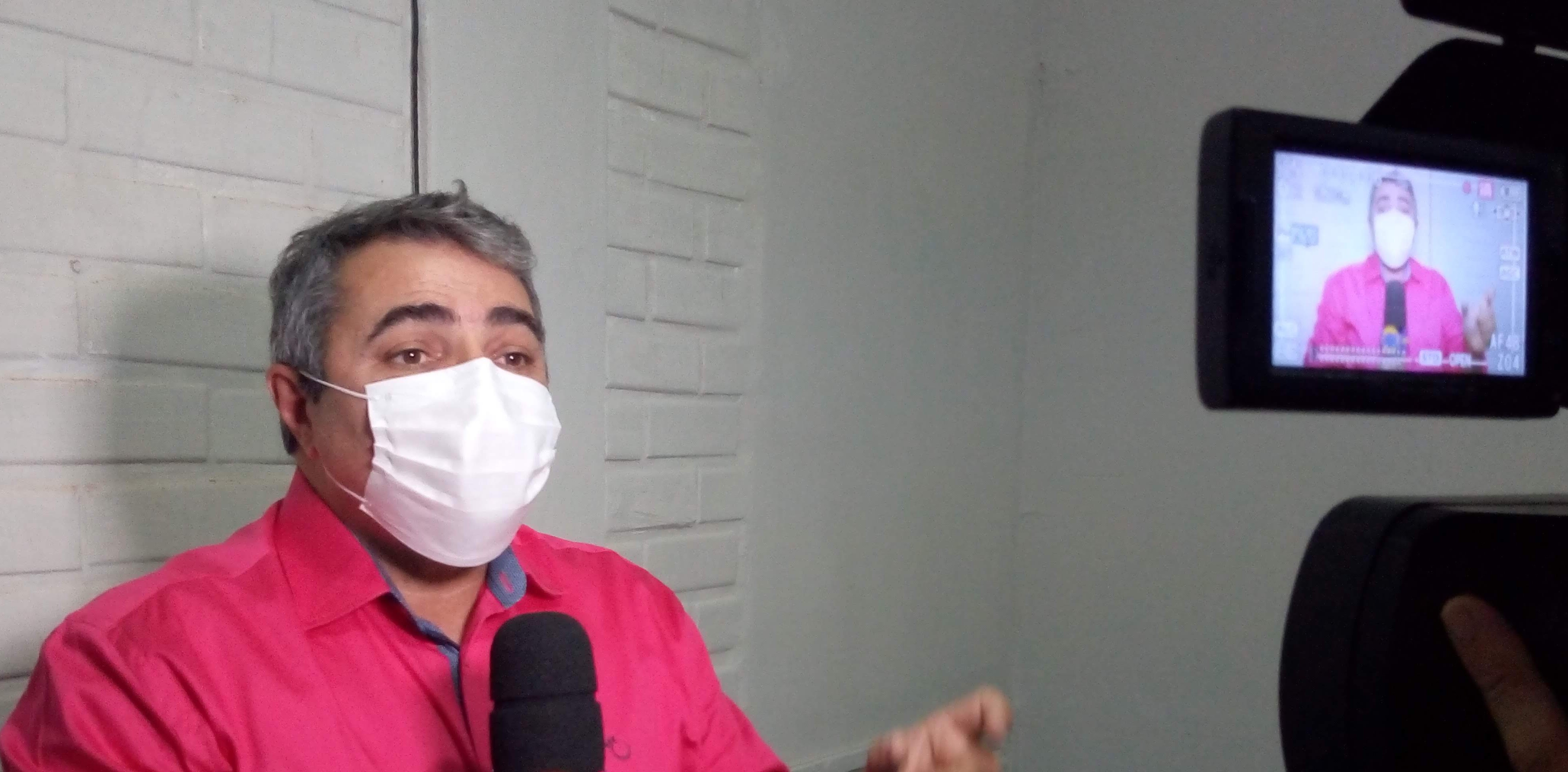 Covid-19: Secretário de saúde de Patos comenta aumento de novos casos e chama a atenção do comércio e população