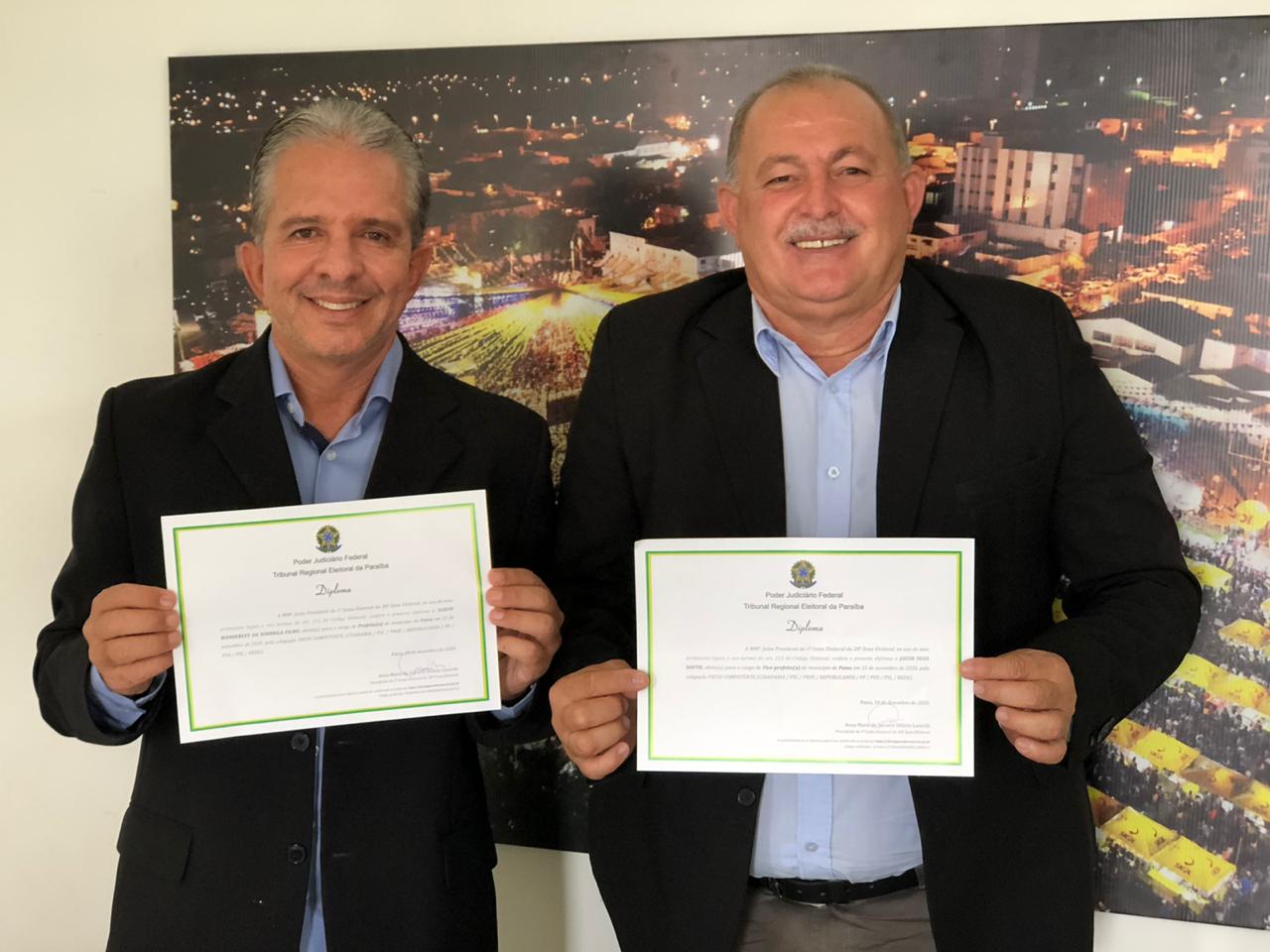 Nabor Wanderley e Professor Jacob são diplomados prefeito e vice-prefeito de Patos