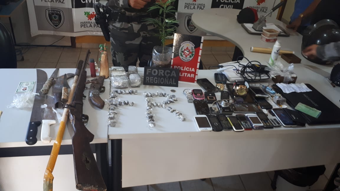 Polícia Militar apreende cerca de meio quilo de maconha no Sertão