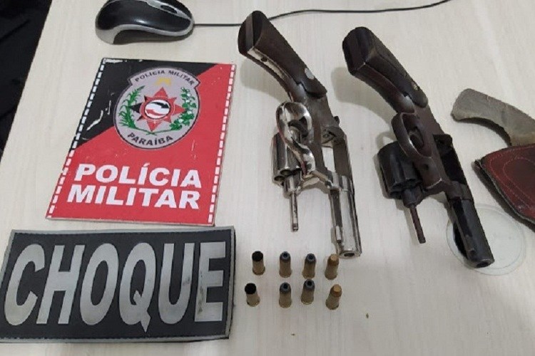 Homens são presos por porte ilegal de arma de fogo no Sertão