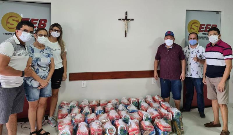 Em Patos, Sindicato dos Bancários cancela confraternização e reverte dinheiro em cestas básicas para famílias carentes e entidades