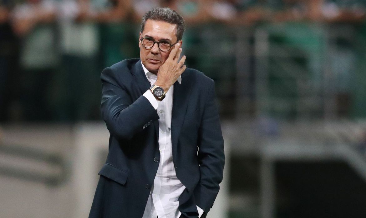 Técnico Vanderlei Luxemburgo está de volta ao Vasco da Gama