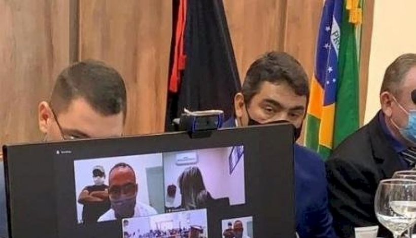 Posse de vereador dentro da prisão aqui na PB é destaque em todo país