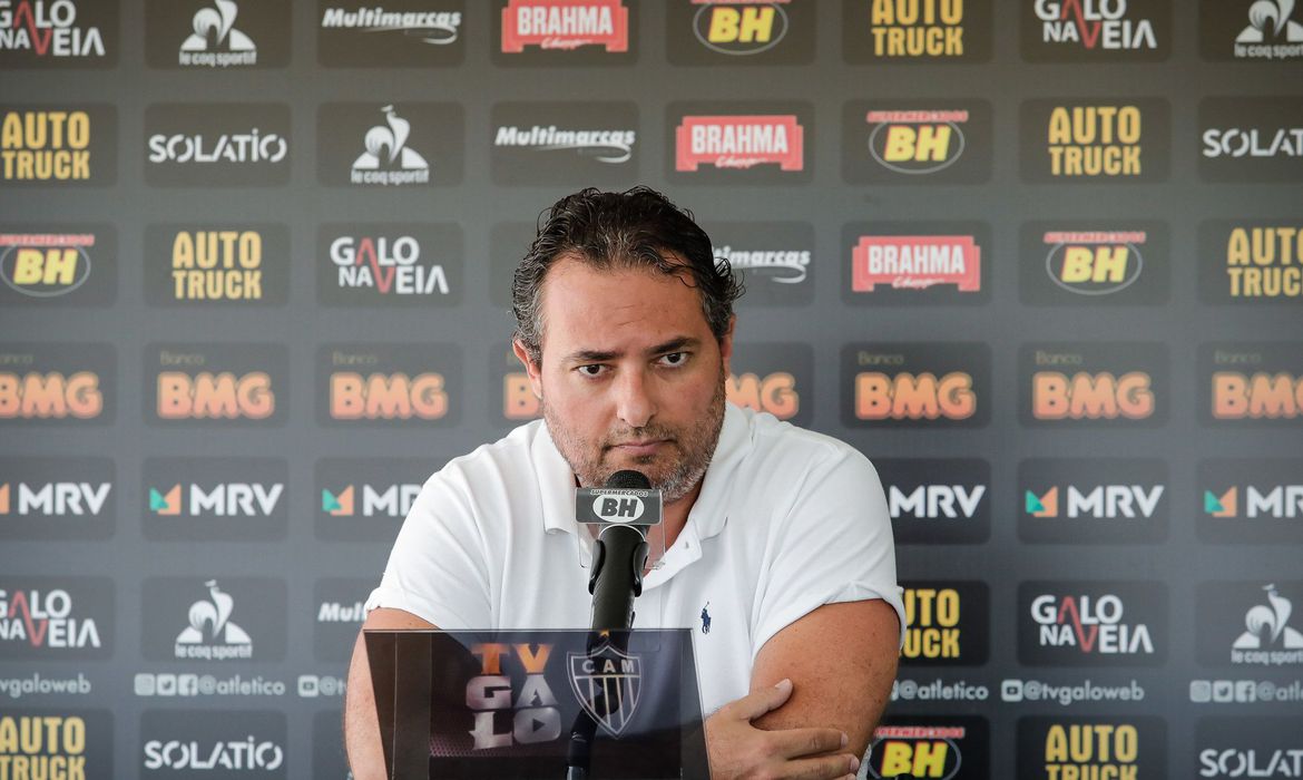 Atlético Mineiro rescinde com diretor de futebol Alexandre Mattos