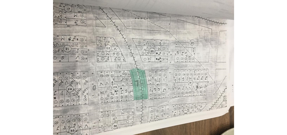 Vereadora Lucinha Peixoto questiona PL para desafetação de terreno e cobra mais detalhes do município. Ouça