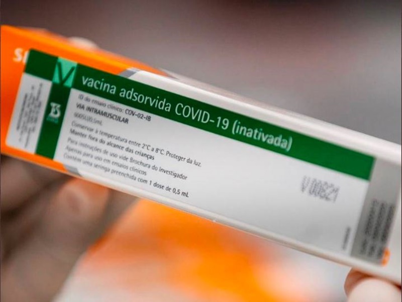 Ministério da Saúde anuncia que Brasil vai comprar 100 mi de doses da CoronaVac