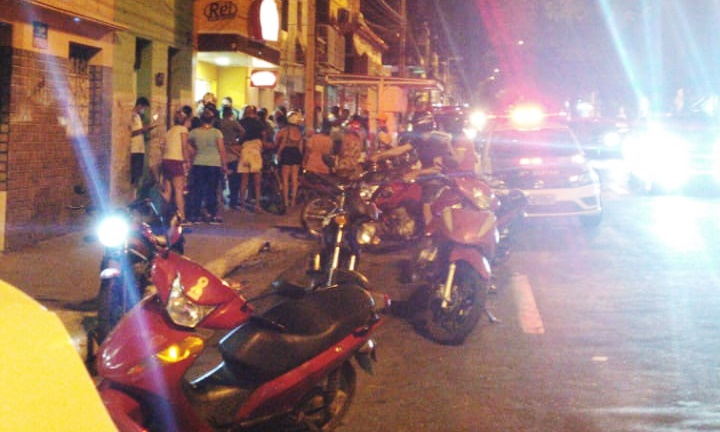 Homem é alvejado a tiros na noite desta segunda-feira (18) no bairro Belo Horizonte em Patos