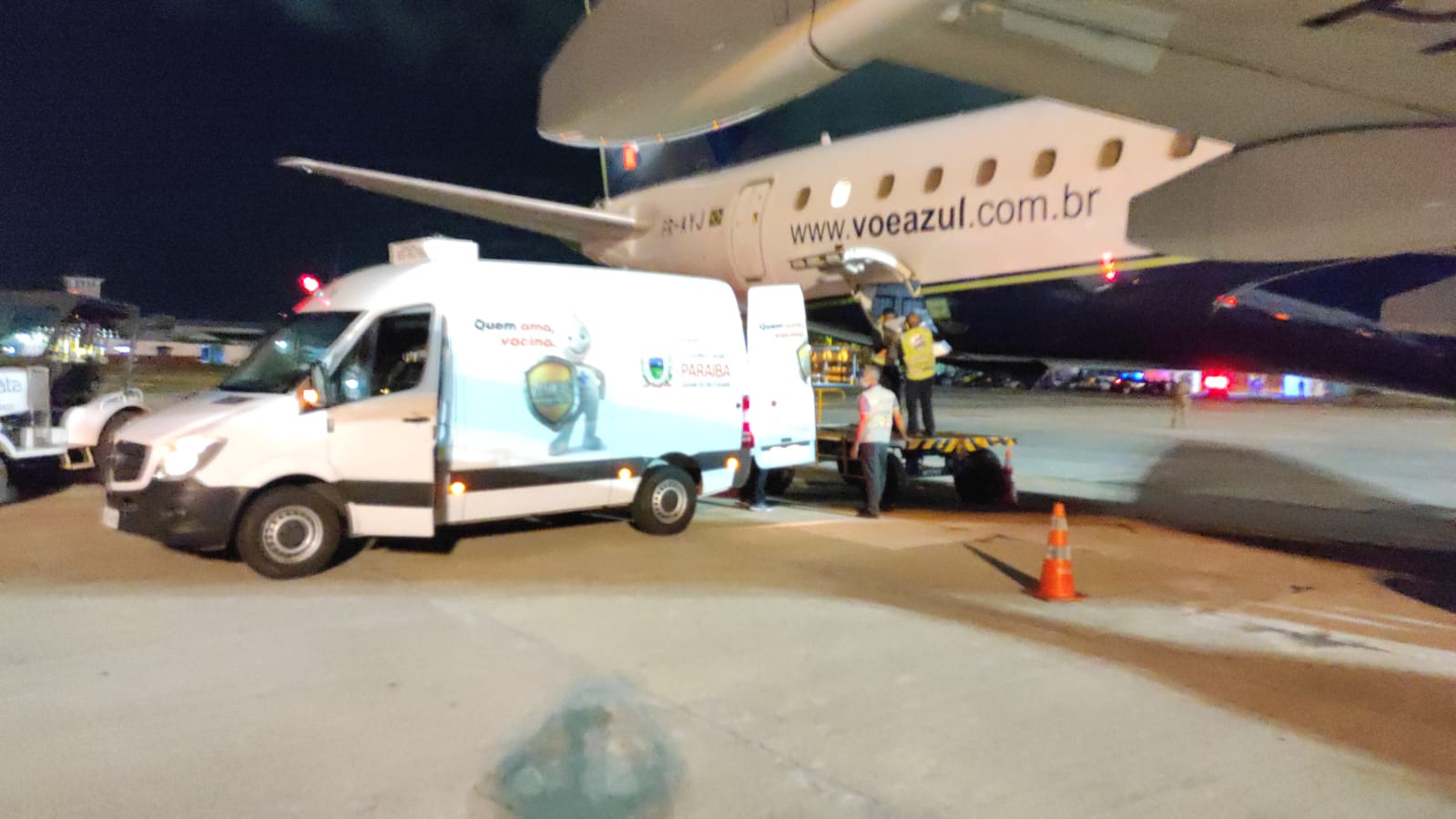 Primeiras doses da CoronaVac chegam à PB e serão distribuídas nesta terça