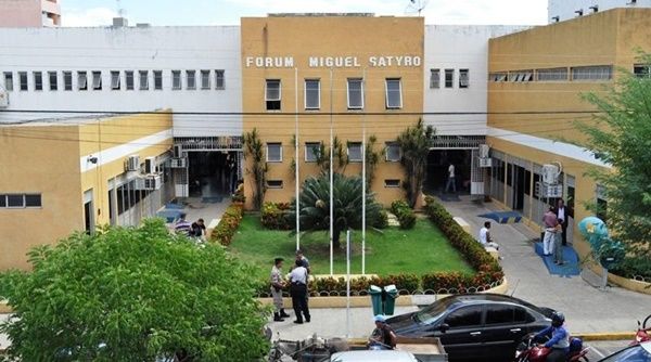 Decisão judicial determina retorno de aulas presenciais em escola da rede privada na cidade de Patos