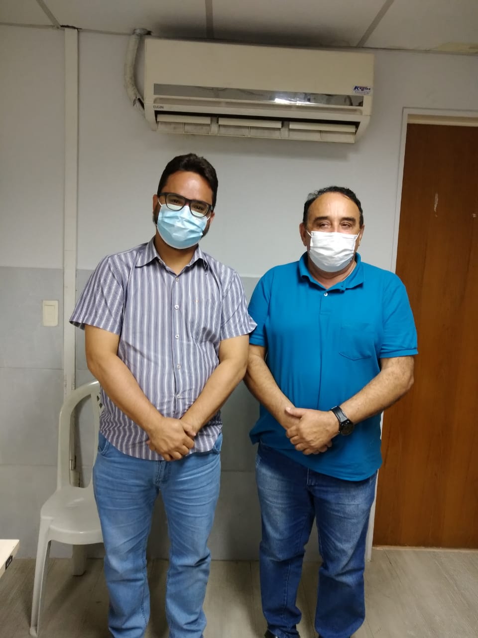 Prefeito Arimateia Camboim comenta reunião com secretarias estaduais e destaca melhorias para o município de Santa Terezinha. Ouça