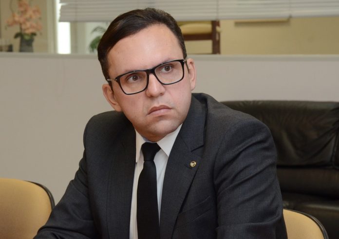 Juiz Antonio Eugênio decreta prisão preventiva de homem suspeito de estuprar uma mulher em Ibiara