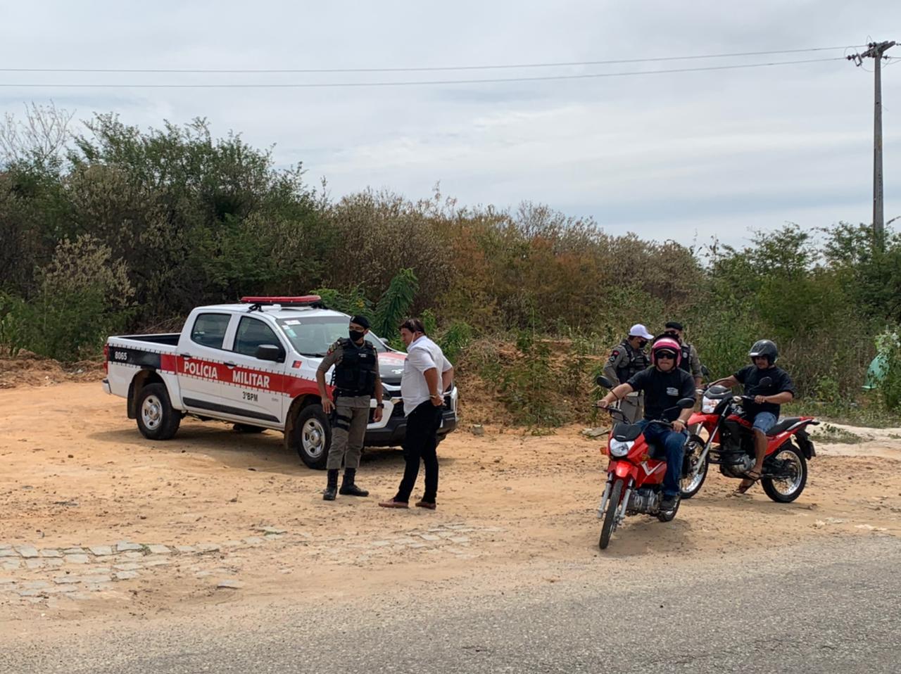 Polícia Militar realiza operação divisa segura, em Teixeira