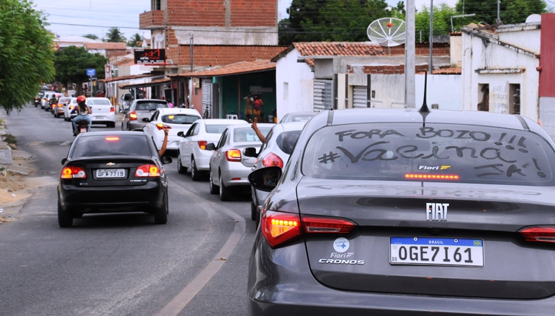 Carreata em Patos reafirma: “Fora Bolsonaro! Vacina Sim! ” – Veja vídeo!