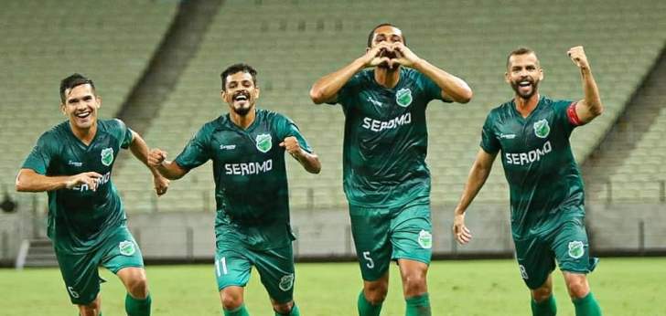 Floreste surpreende, vence novorizontino e está na final da Série D