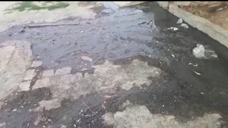 Moradores da Vila Teimosa denunciam galeria aberta em via pública. Veja o vídeo