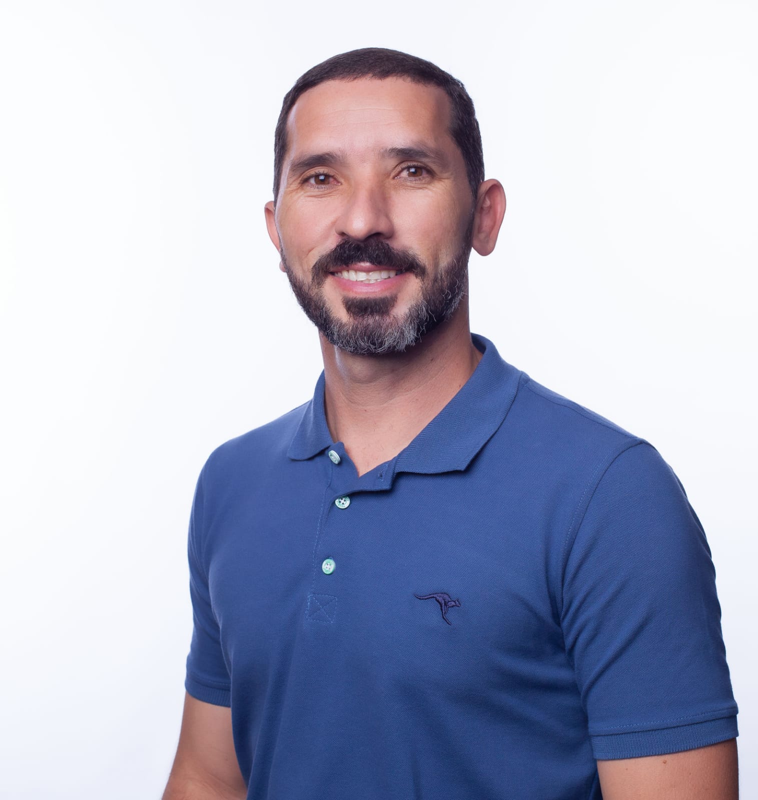 Enfermeiro e atual vereador de Matureia, Bruno Wanderley desmente boato que estaria internado com covid-19