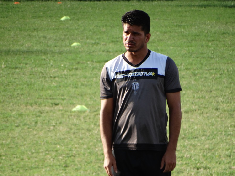 Campeão Paraibano em 2016, volante Fernado Pires é a sétima contratação do Nacional de Patos