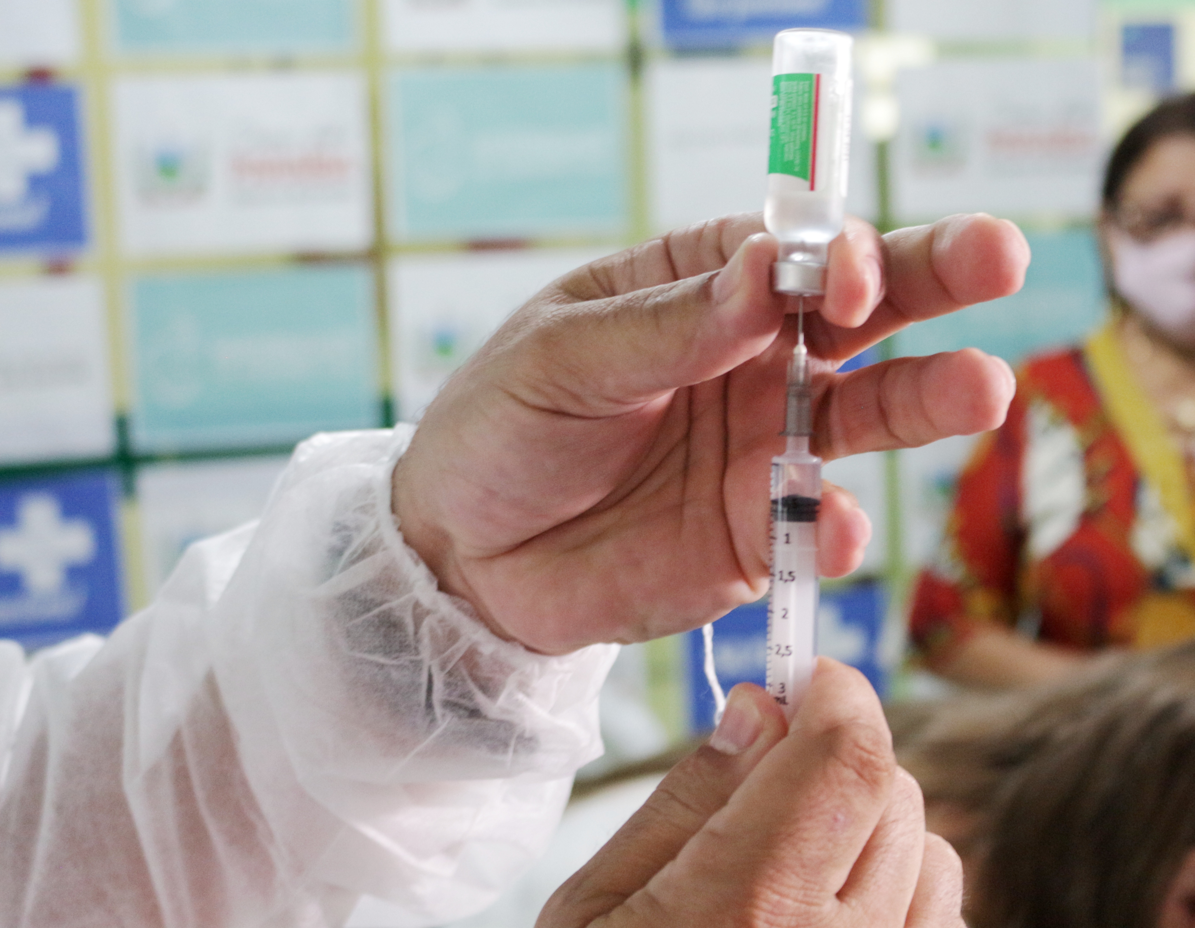 Covid-19: Patos recebe nova remessa de vacinas para iniciar imunização das pessoas idosas a partir de 80 anos