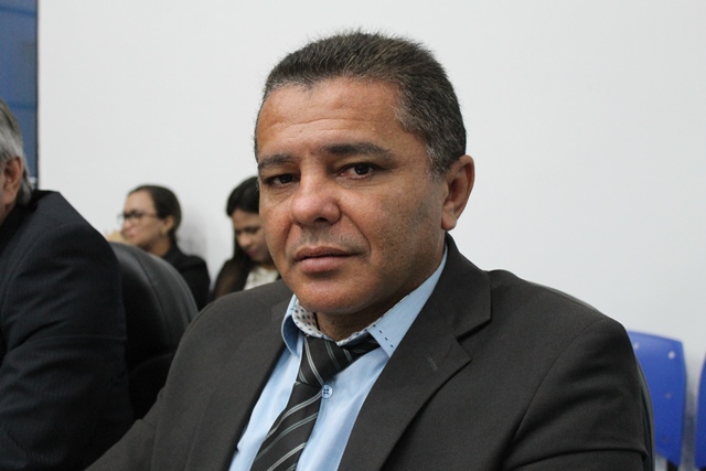 Vereador Capitão Hugo diz que votou contra mudanças no Código Tributário devido aos aumentos de impostos. Ouça