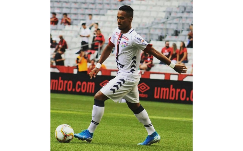 Mais um para a esquerda. Lateral Elson Rabello é anunciado pelo Naça