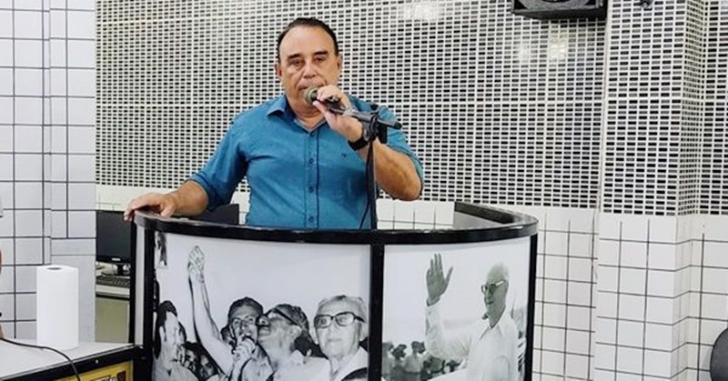 Início dos trabalhos: Prefeito brutalmente agredido antes da eleição, fala aos vereadores de sua cidade e prega união