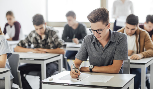 Enem 2021 deve acontecer em novembro ou dezembro, segundo o INEP