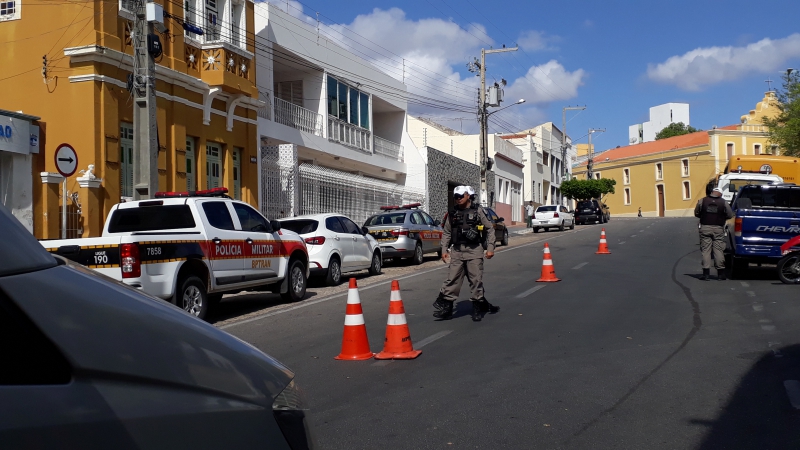 Durante blitz, Polícia Militar apreende moto com restrição de roubo na cidade de Patos