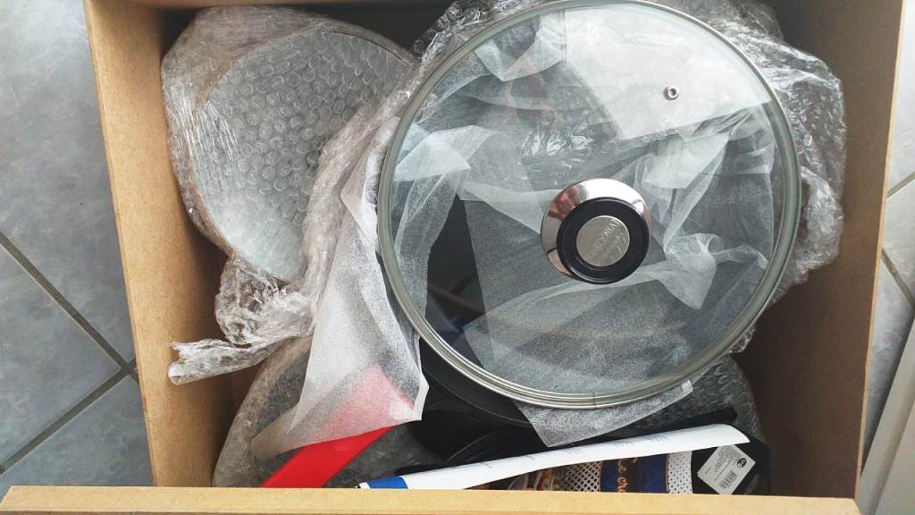 Em Patos, empreendedora denuncia que casal que vende panelas de cerâmica está dando golpes e caso vai parar na Delegacia de Polícia