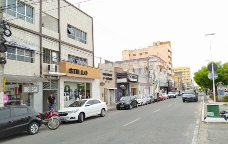 Em Patos: Comércio será fechado na segunda de Carnaval e na terça fica facultativo mediante regra trabalhista da categoria. Ouça