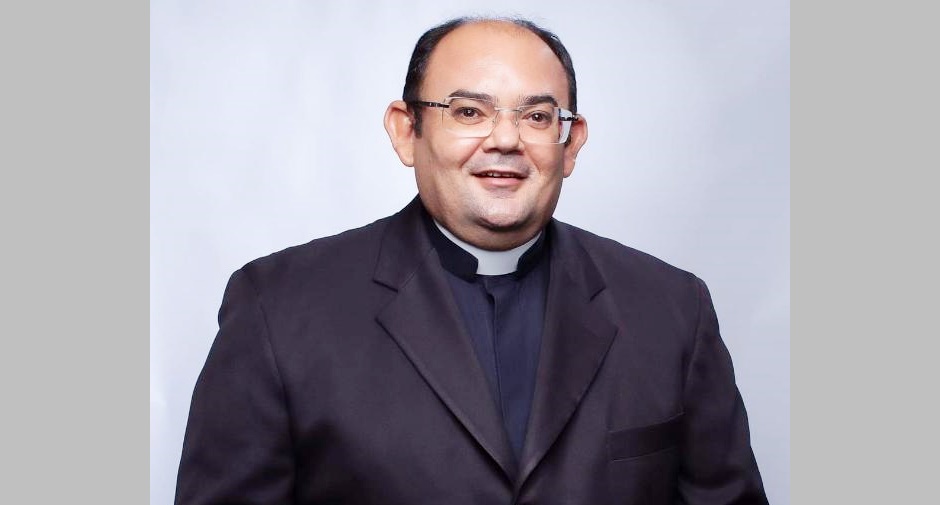 Padre Joácio divulga programação religiosa para os dias de carnaval e quarta-feira de cinzas na Catedral da Guia. Ouça