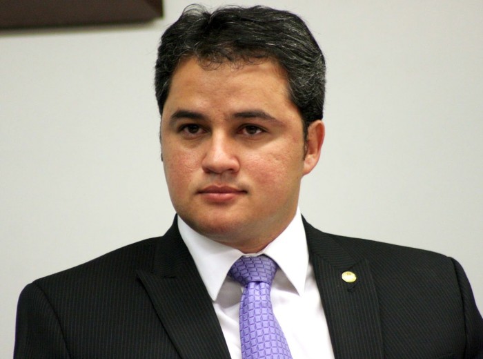 Efraim Filho diz que saída de Rodrigo Maia do DEM representa o fim de um ciclo político