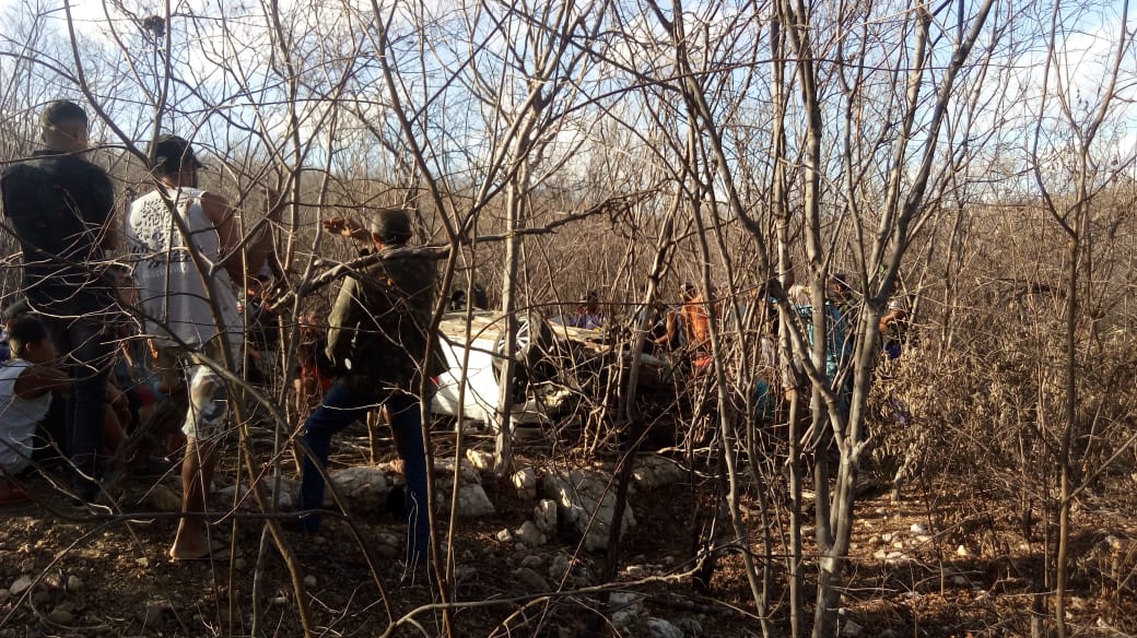 Acidente envolvendo veículo deixa duas pessoas mortas no Vale do Piancó