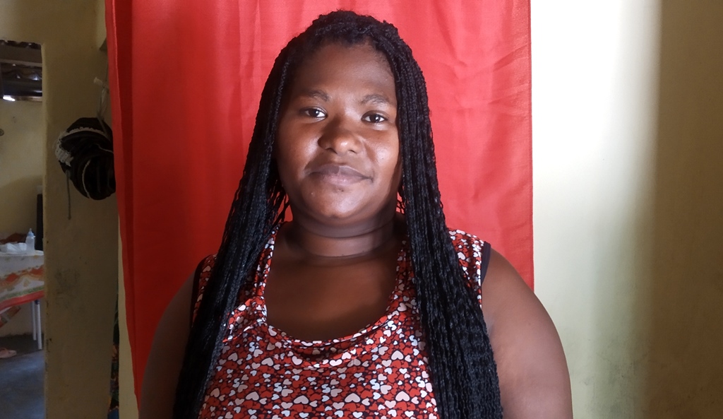 Em Patos, vivendo com seus dois filhos pequenos e tendo renda de apenas R$ 370,00 por mês, dona de casa agradece solidariedade