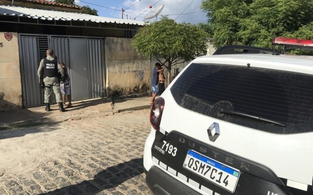 Popular é morto a facadas em Cajazeiras neste sábado (13)