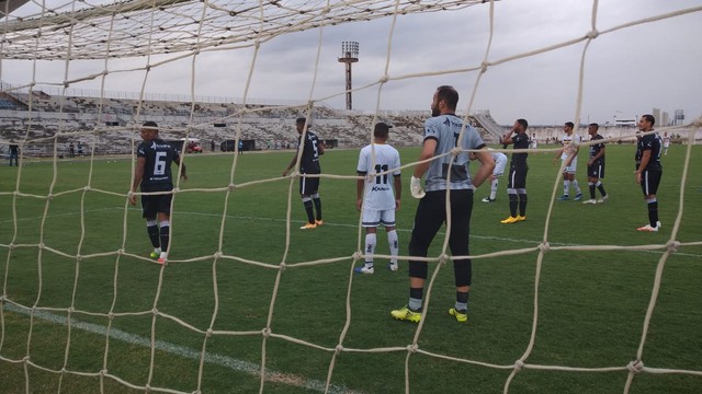 Treze perde primeiro amistoso da pré-temporada