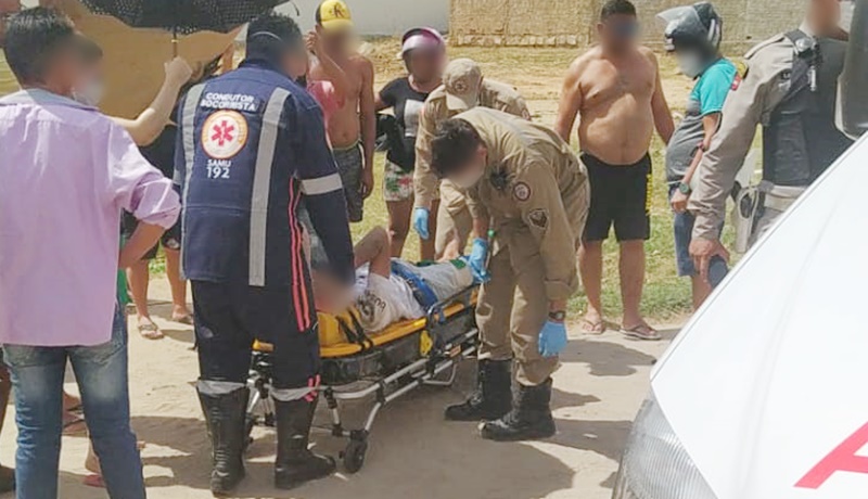 Colisão entre carro e moto deixa feridos na tarde deste domingo (14) em Patos. Veja as imagens